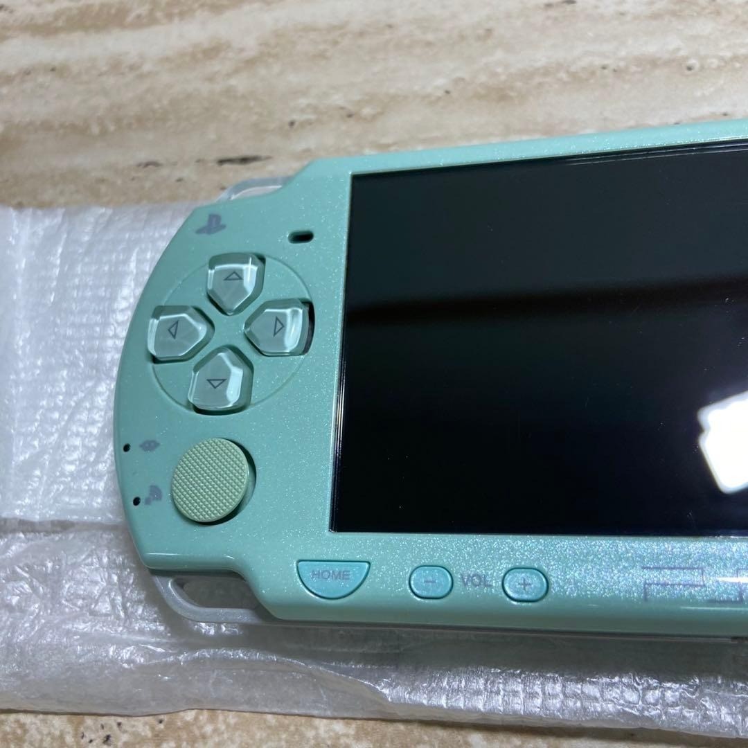 Sony PSP-2000 Mint Green Console Boxed Complete Tested Near Mint 7111
