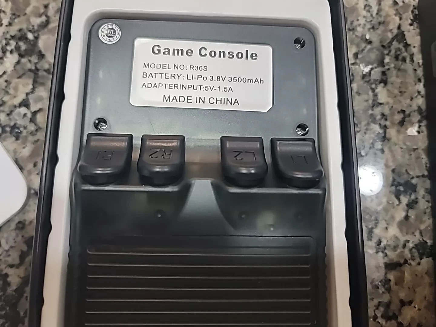 R36S 64GB Retro Handheld Game Console 3.5″ Display 5000 Games