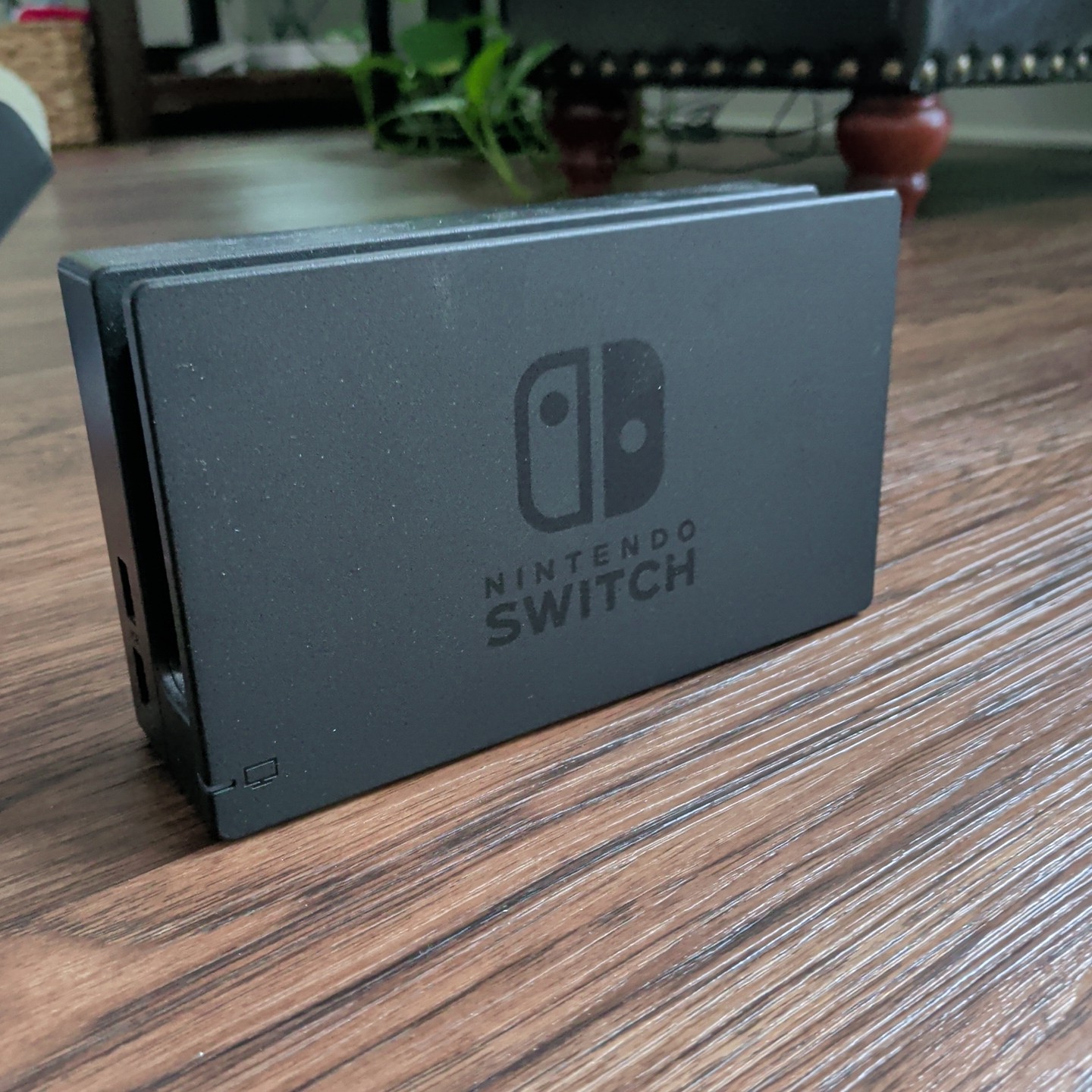 Nintendo Switch System 32GB HAC-001 w/ Deluxe Case & Ergonomic Joy-Cons See Desc