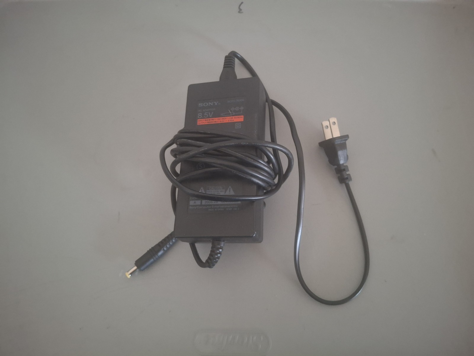 Sony PlayStation 2 PS2 Slim (SCPH-70012) For Parts Or Repair
