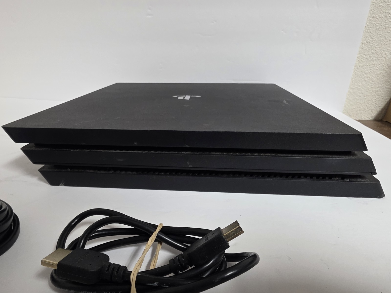 Sony PS4 Pro 1TB Black CUH-7215B Console Low Firmware 10.50 Silent Model Tested