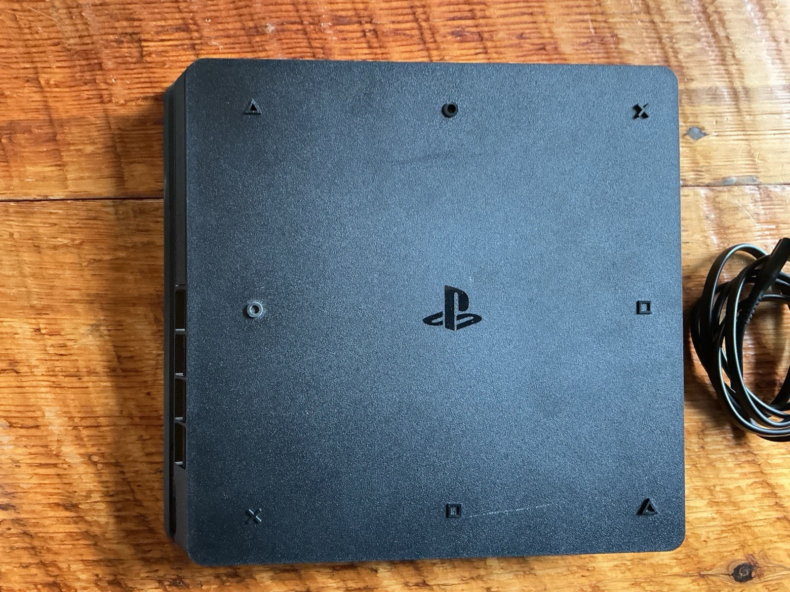 Sony PlayStation 4 Slim 1TB CUH-2215B Console Only W/ Cord Tested
