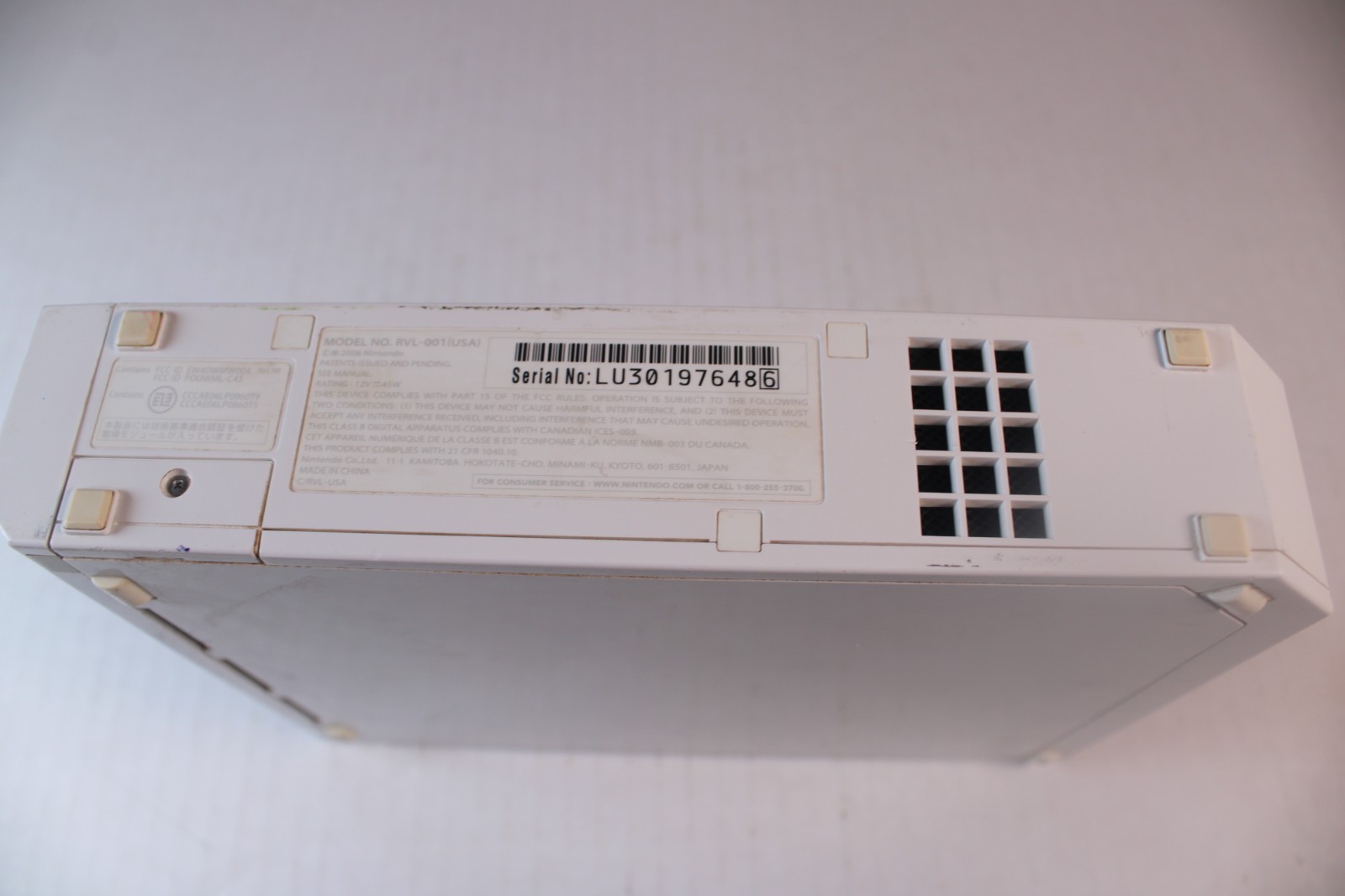 Nintendo Wii White Console RVL-001 W/ 1 OEM controller/chuk, 1 game, Wheel