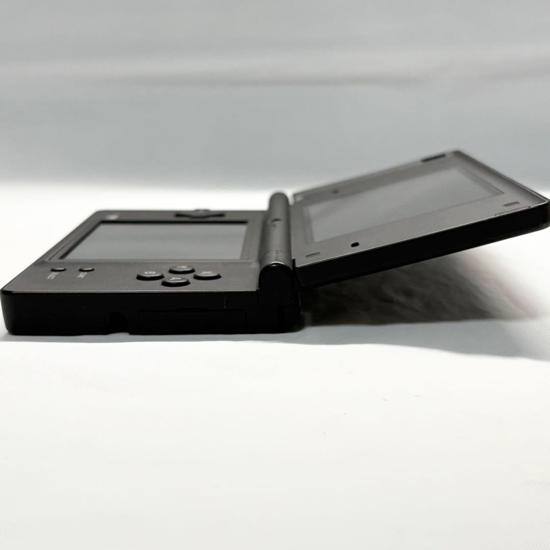 Pokemon DSi Reshiram Zekrom Edition Black Limited Edition Console Nintendo 2010