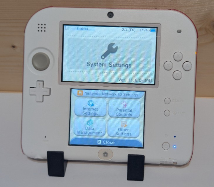Nintendo 2DS White/Red US Version W/Cable & SD *Tested*