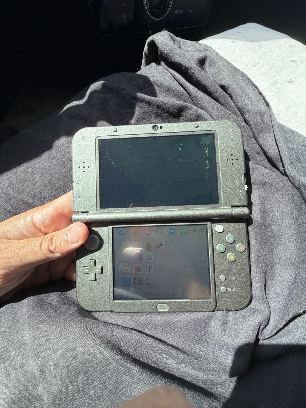 New Nintendo 3DS XL Gray Black Console Tested READ DESCRIPTION TOP SCREEN BROKEN