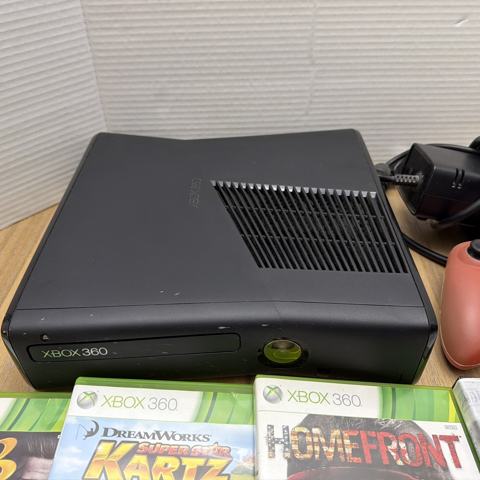 Microsoft Xbox 360 S 4GB Black Console Remote Power Supply And Games Tested
