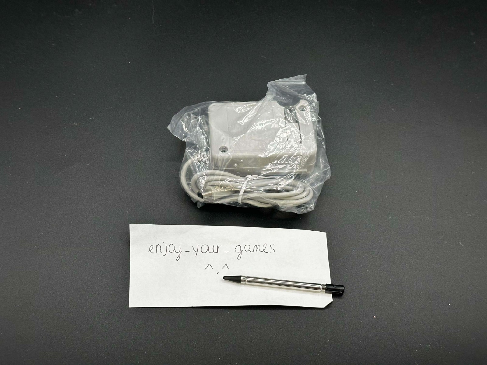 Nintendo 3DS White Model | English | Charger | US Seller-SHIP IN 1-DAY