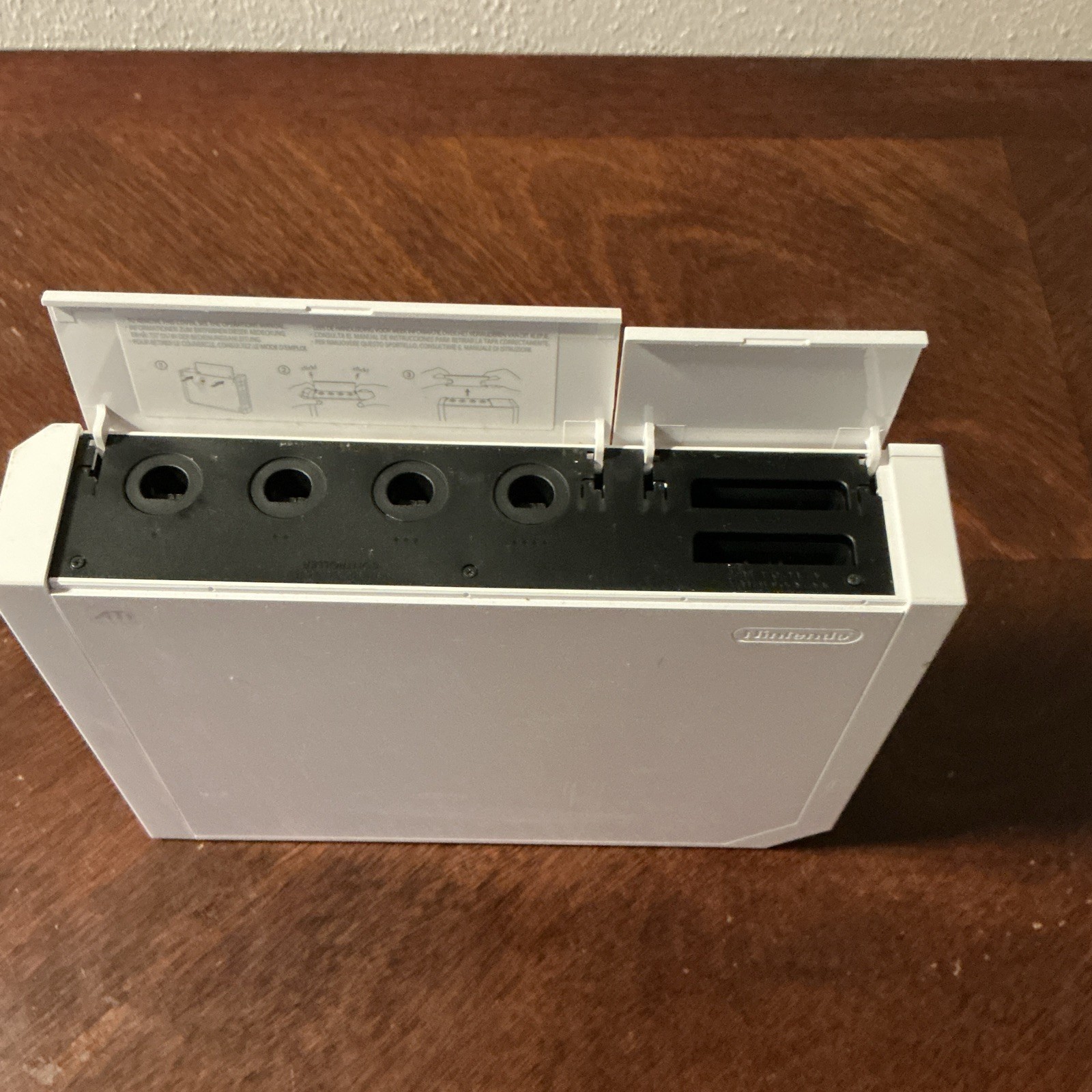Nintendo Wii RVL-001 Console White 480p 512MB Wi-Fi USB-A NTSC-U/C (US/CA)