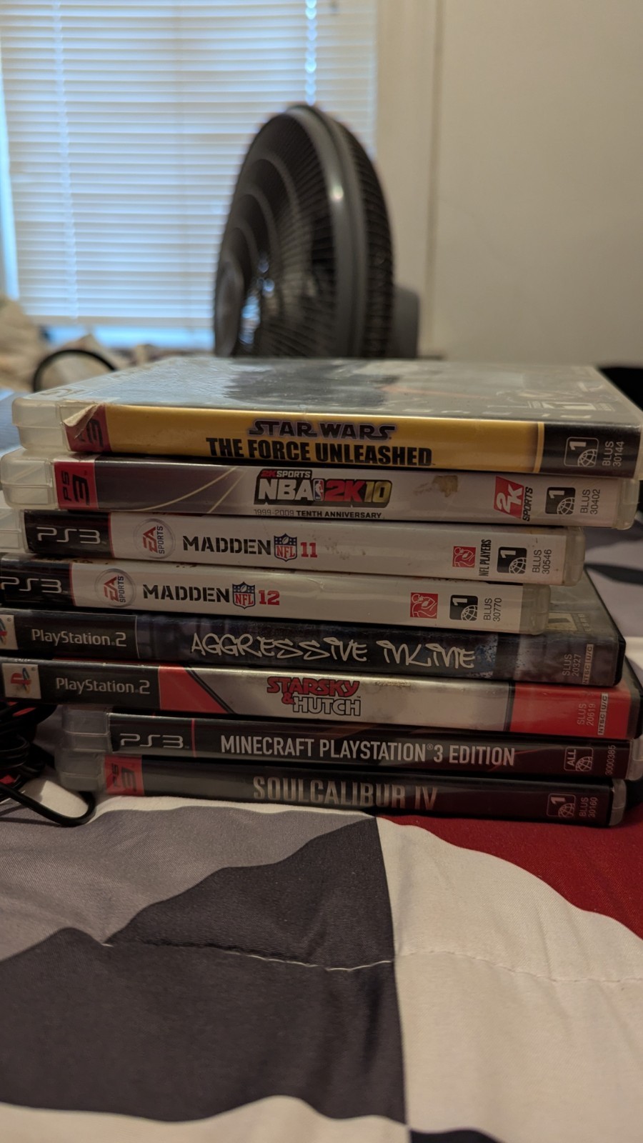 Sony PlayStation 3 PS3-40 GB-NTSC-U/C (US/Canada) with two controllers and games