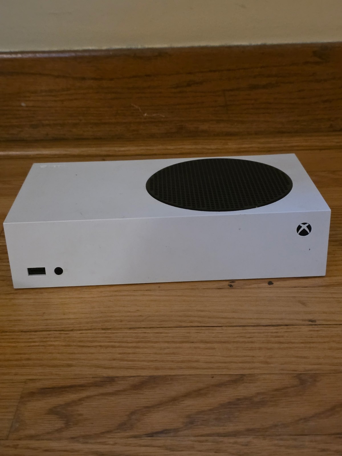 Microsoft Xbox Series S 512GB White w/ Power Supply & 2 Controllers 4K Wi-Fi