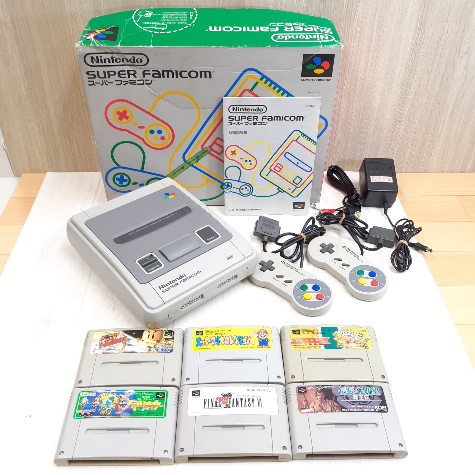 Nintendo Japanese Super Famicom Console with box 6 games CIB SNES SHVC-001