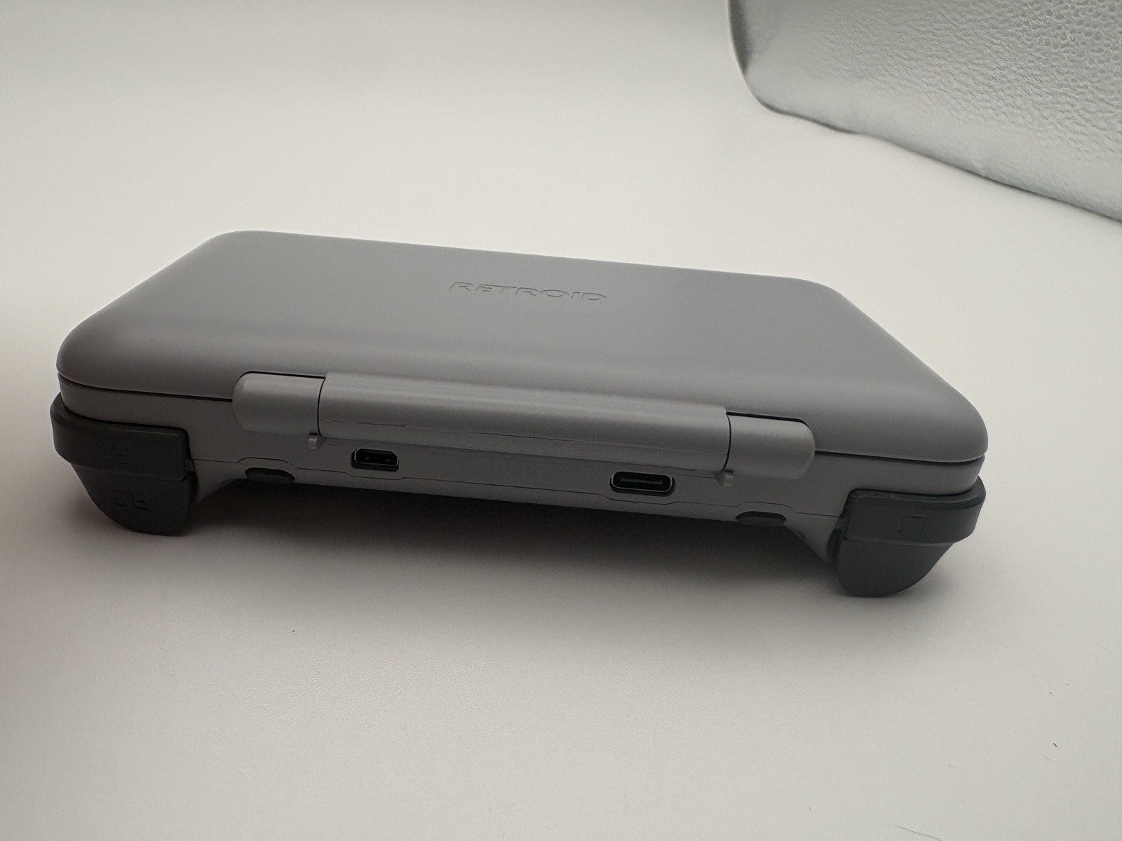 Retroid Pocket Flip Handheld Emulator Console 128GB W/ Charger Tested SNES GREY