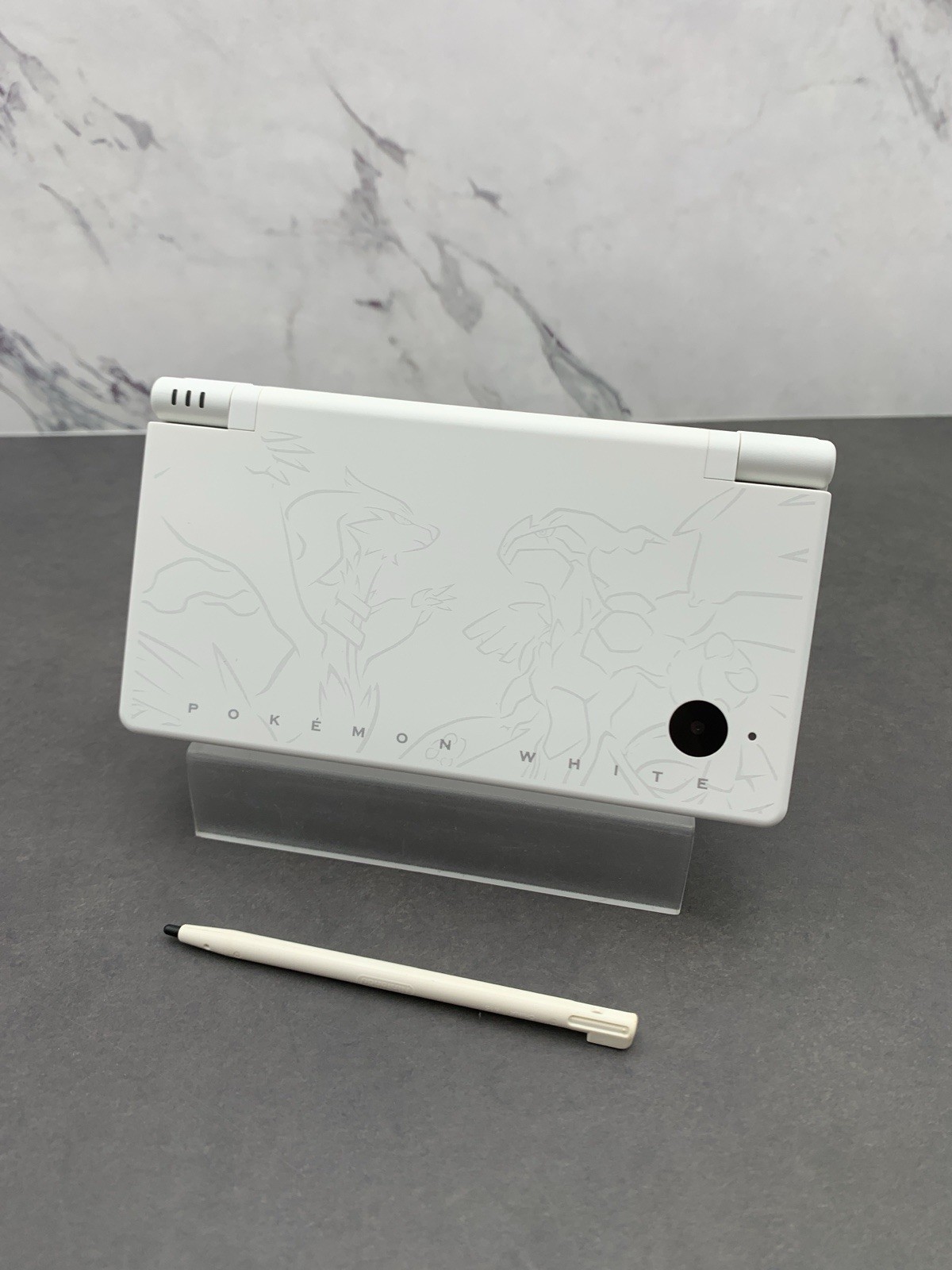 Nintendo DSi Console Pokemon White Reshiram&Zekrom Edition Tested Work 0624-201