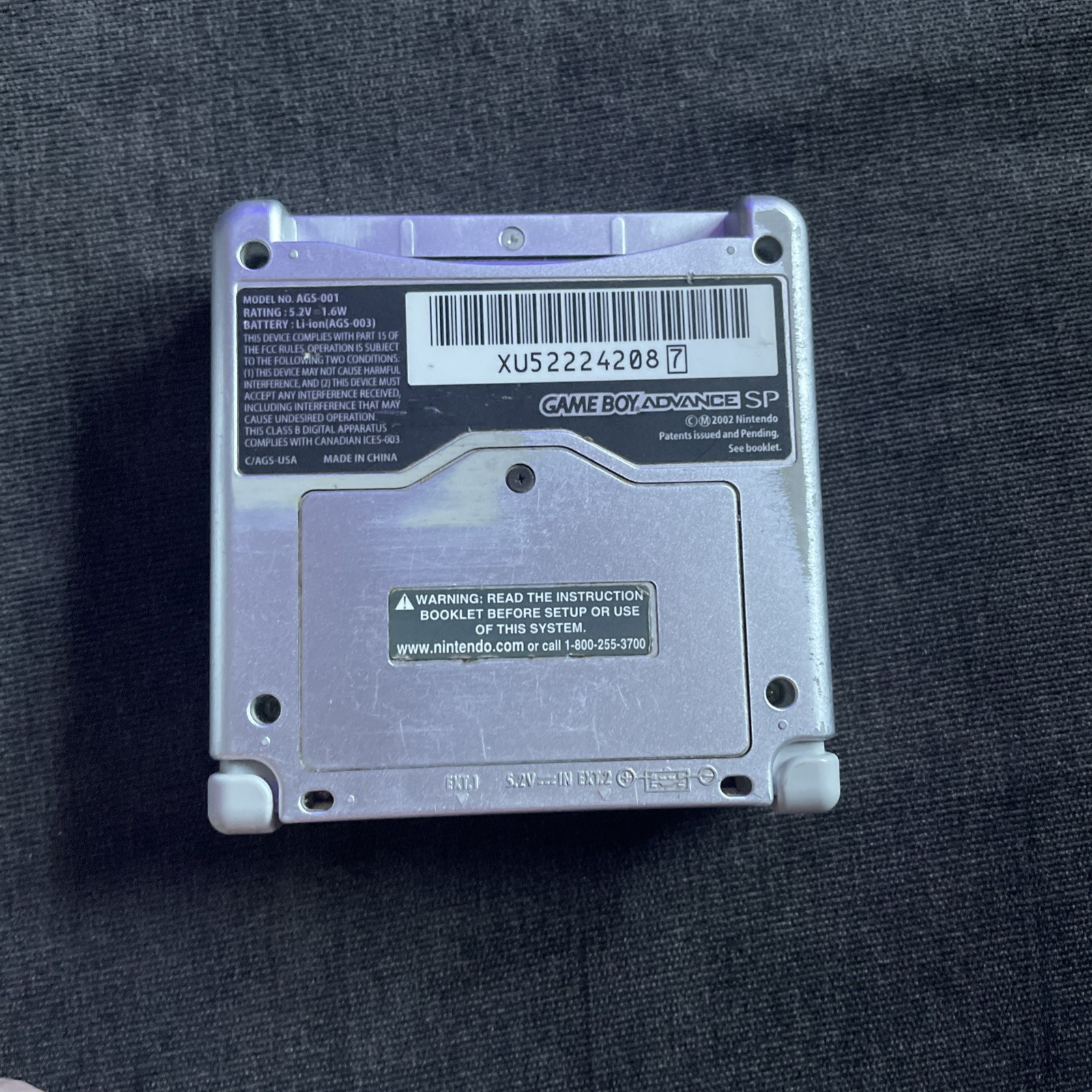 Nintendo Game Boy Advance SP – Sliver w/ hard case