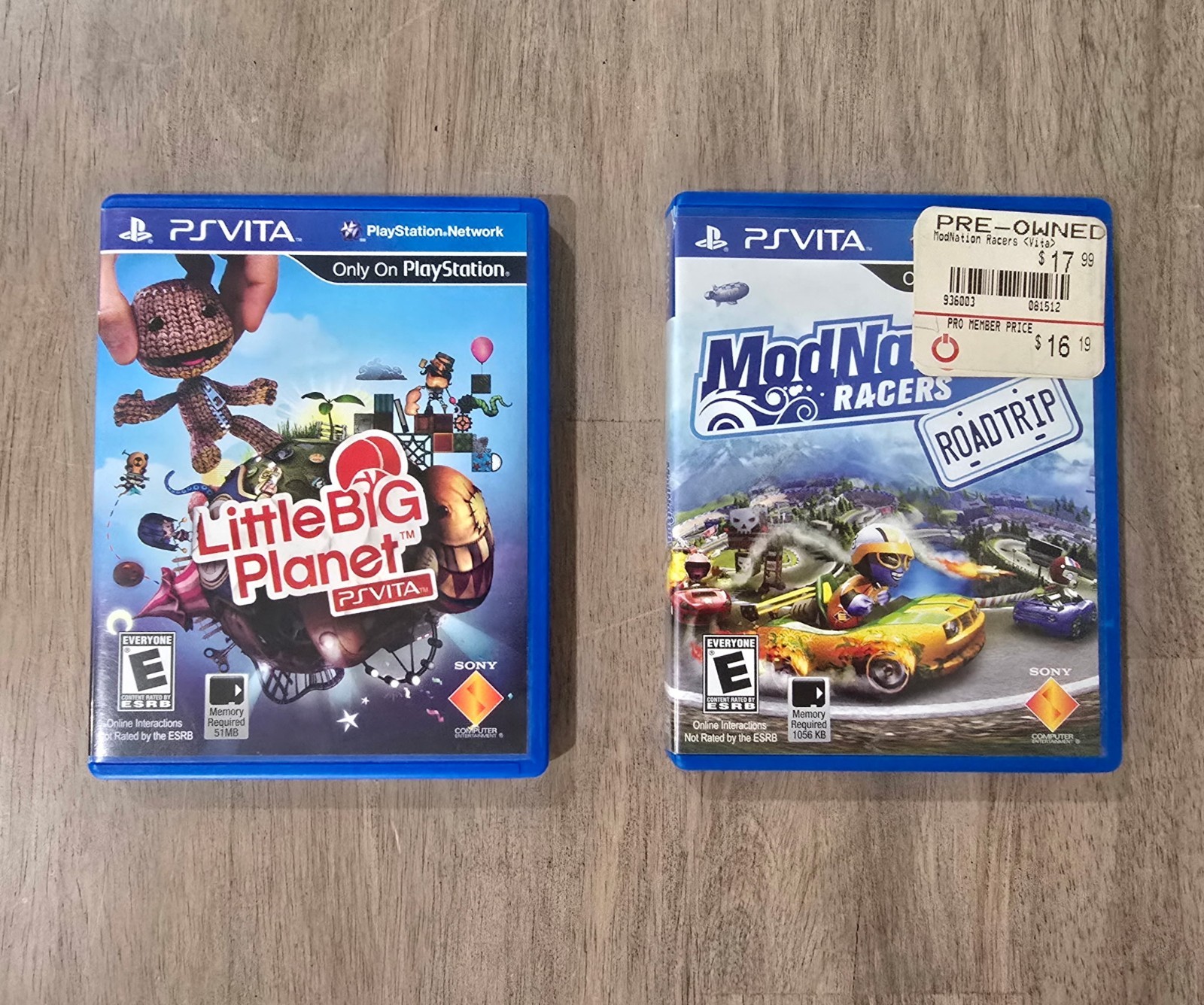 Sony PS Vita OLED PCH-1001 Bundle Tested Works w/ Charger Games Case
