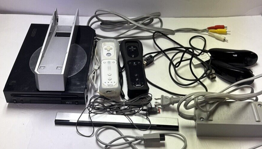 Nintendo Wii – Black Console OEM Bundle – RVL-101 – Tested