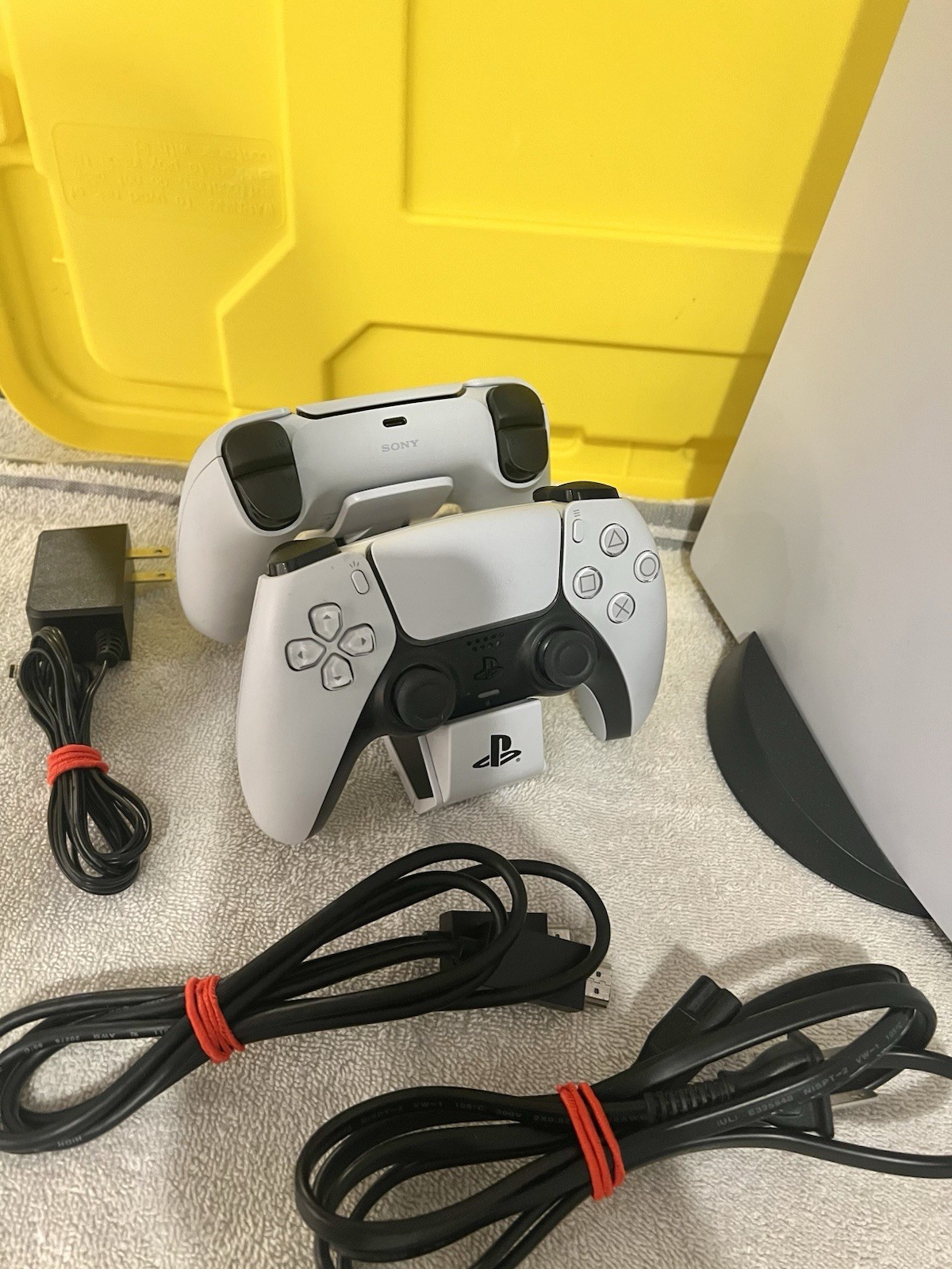 Sony Playstation 5 PS5 Console Original Release Disc Version 2 Control Charger +