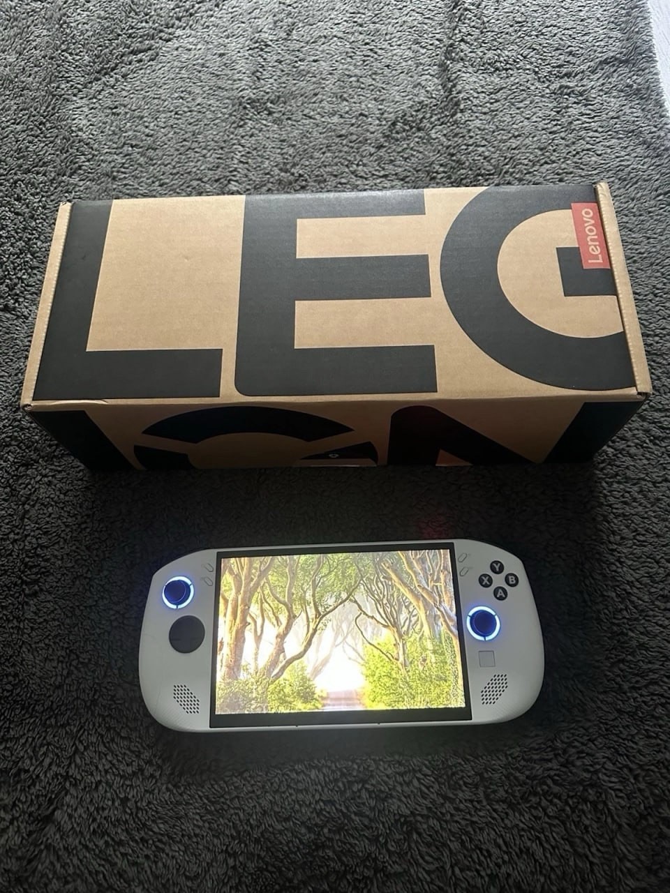 Lenovo Legion Go White Handheld Gaming Console Wi-Fi USB-C Headphone Jack
