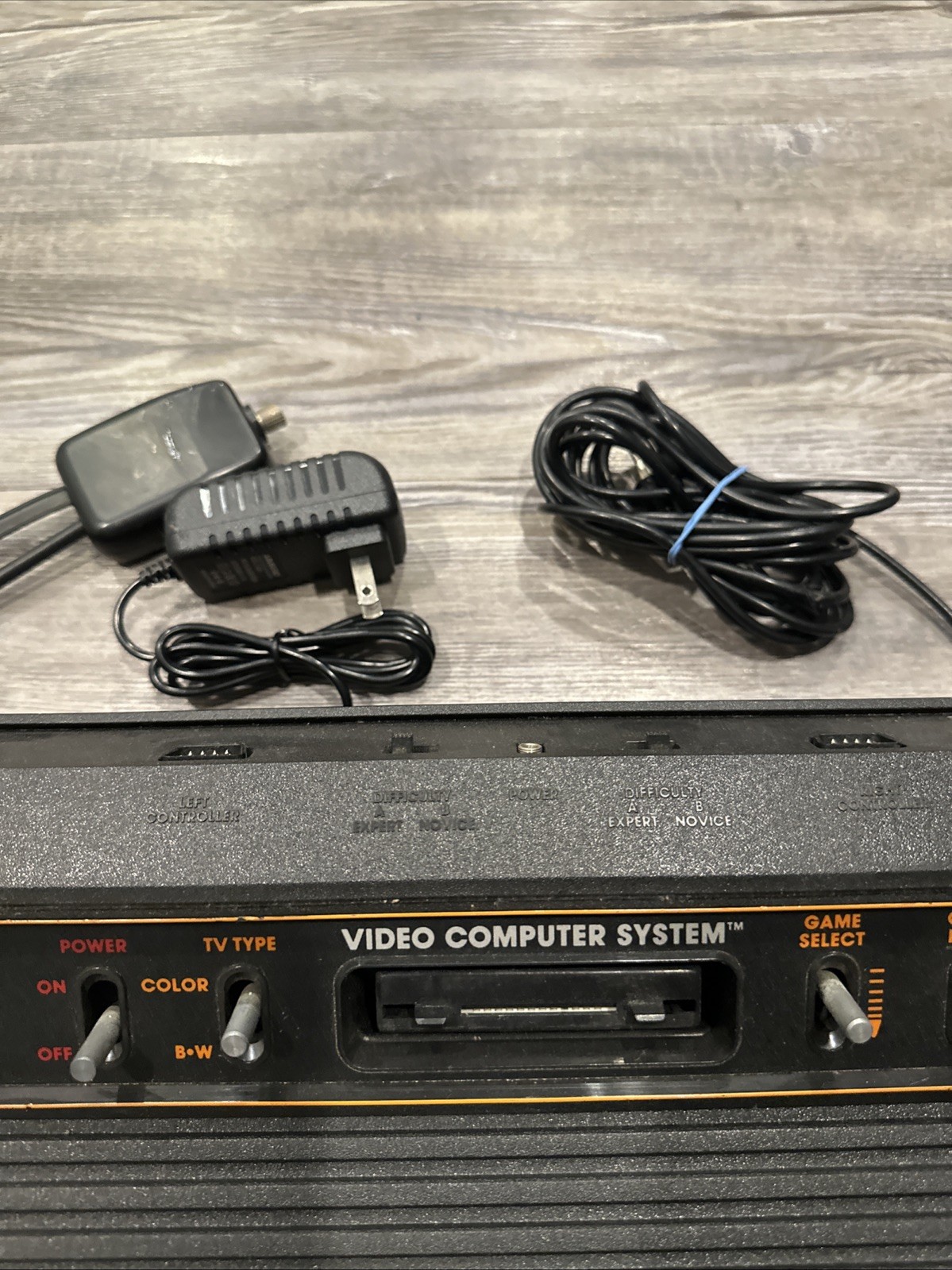 Original Atari 2600 Console CX-2600A – Wood Grain – 14 games – Extras Working