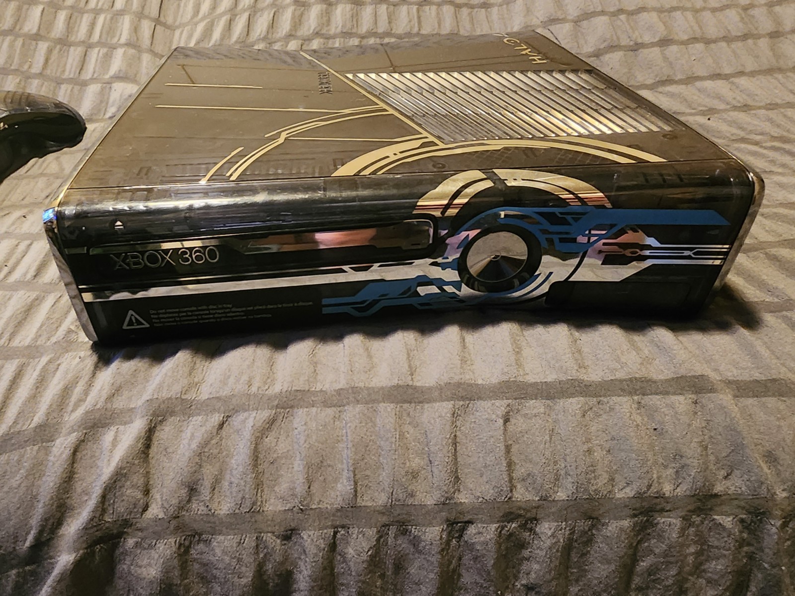 Halo 4 Xbox 360 Limited Edition Console – 500GB 1 Controllers Tested