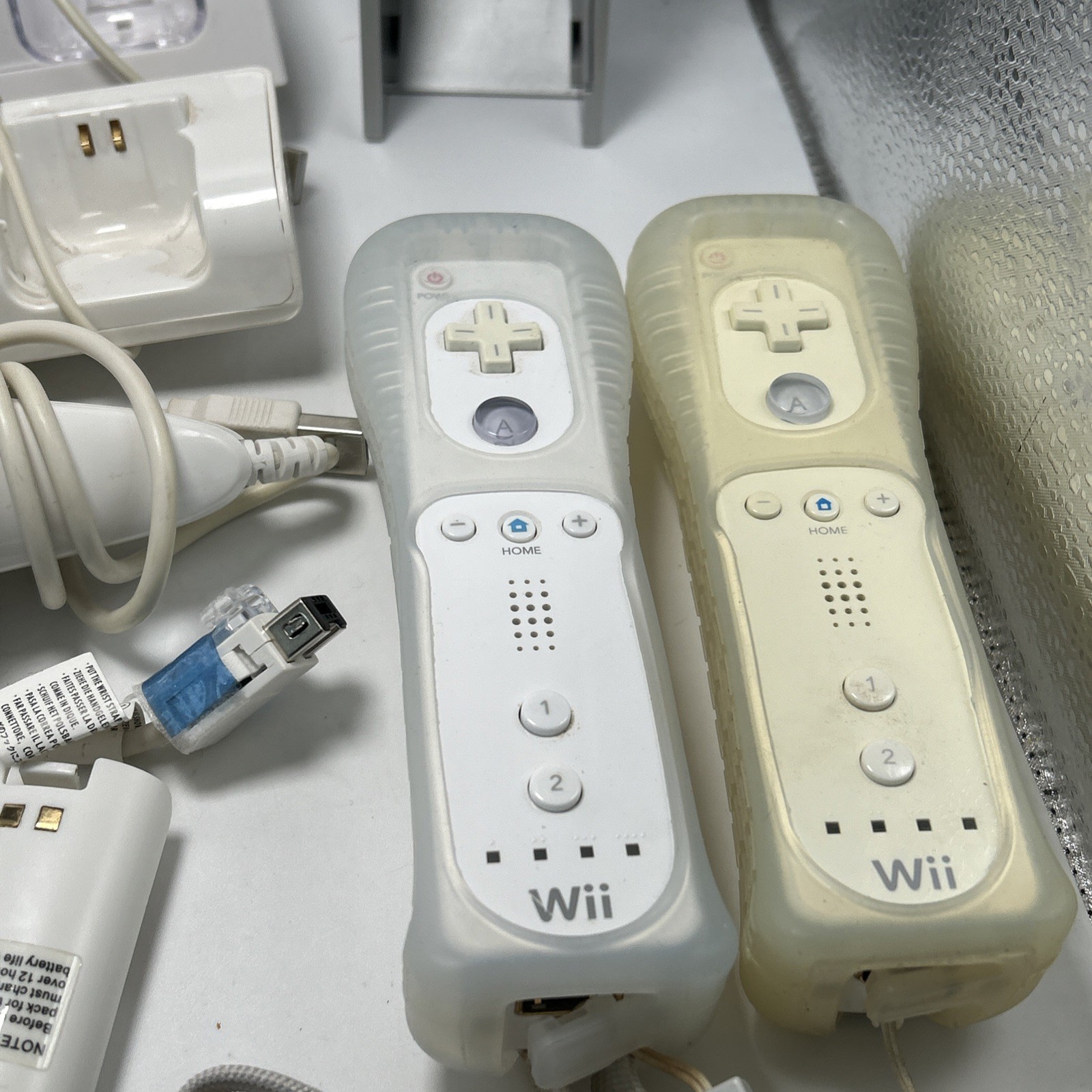 Nintendo Wii Console with Controllers Chargers And Battery Packs