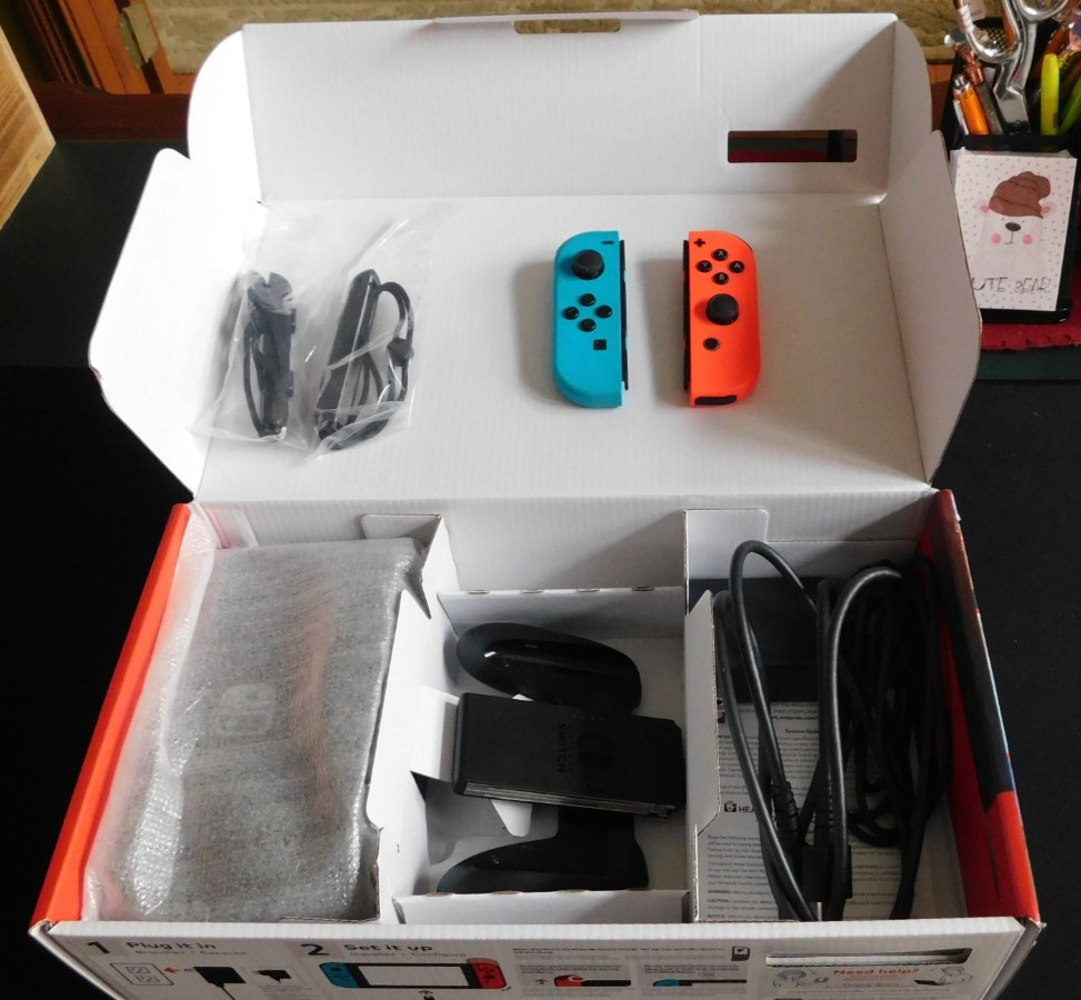 Nintendo Switch Console Neon Blue/Red-Used-Complete in Box