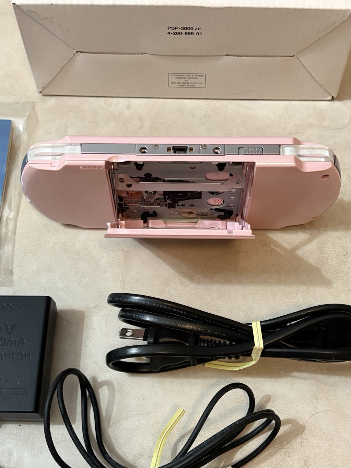 Sony PSP 3000 Console, Blossom Pink Near Mint Complete In Box