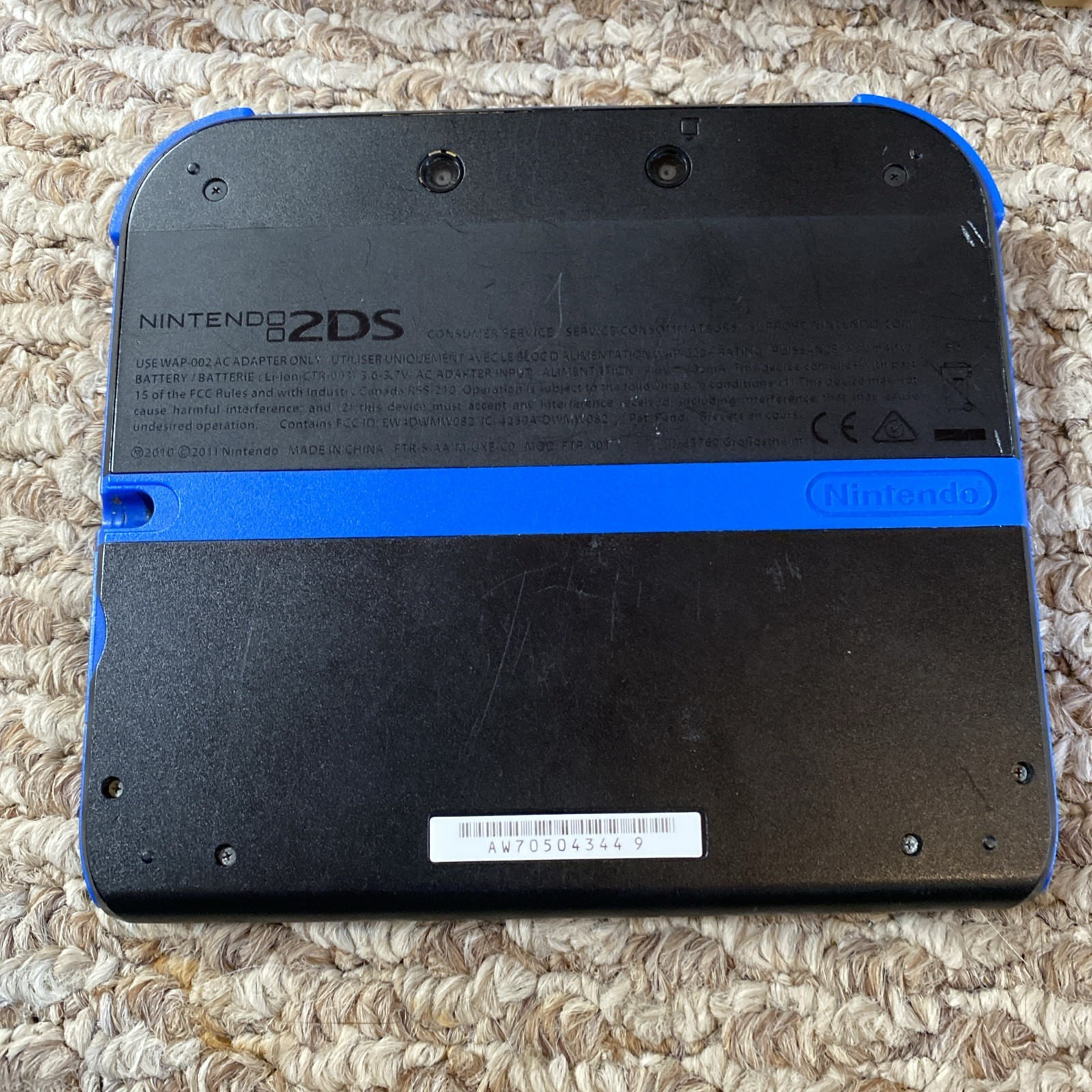 Nintendo 2DS Handheld Game Console FTR-001 Blue Black In Box Tested Charger