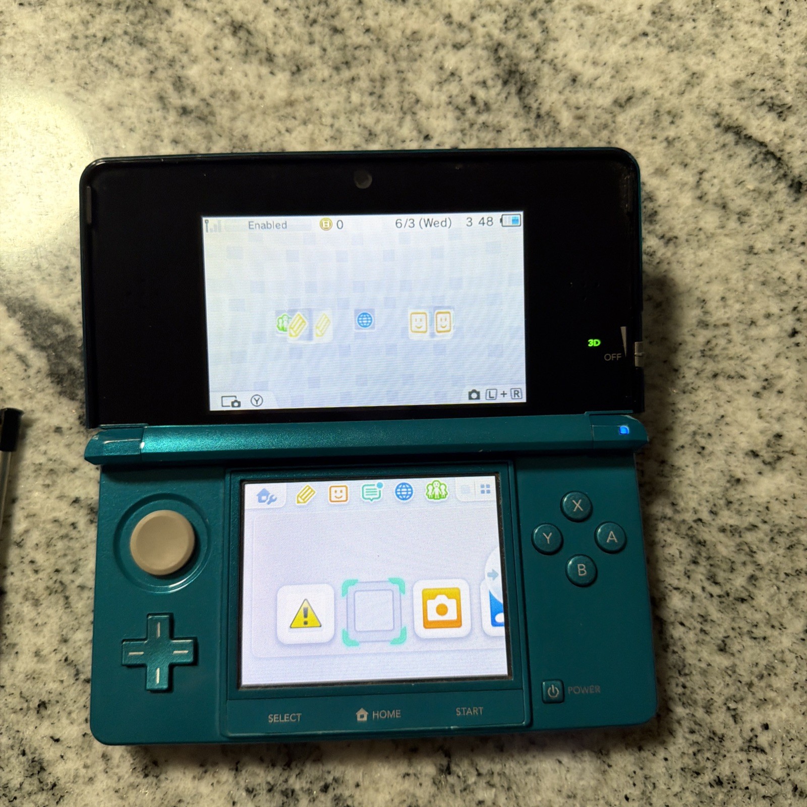 Nintendo 3DS Handheld System – Aqua Blue