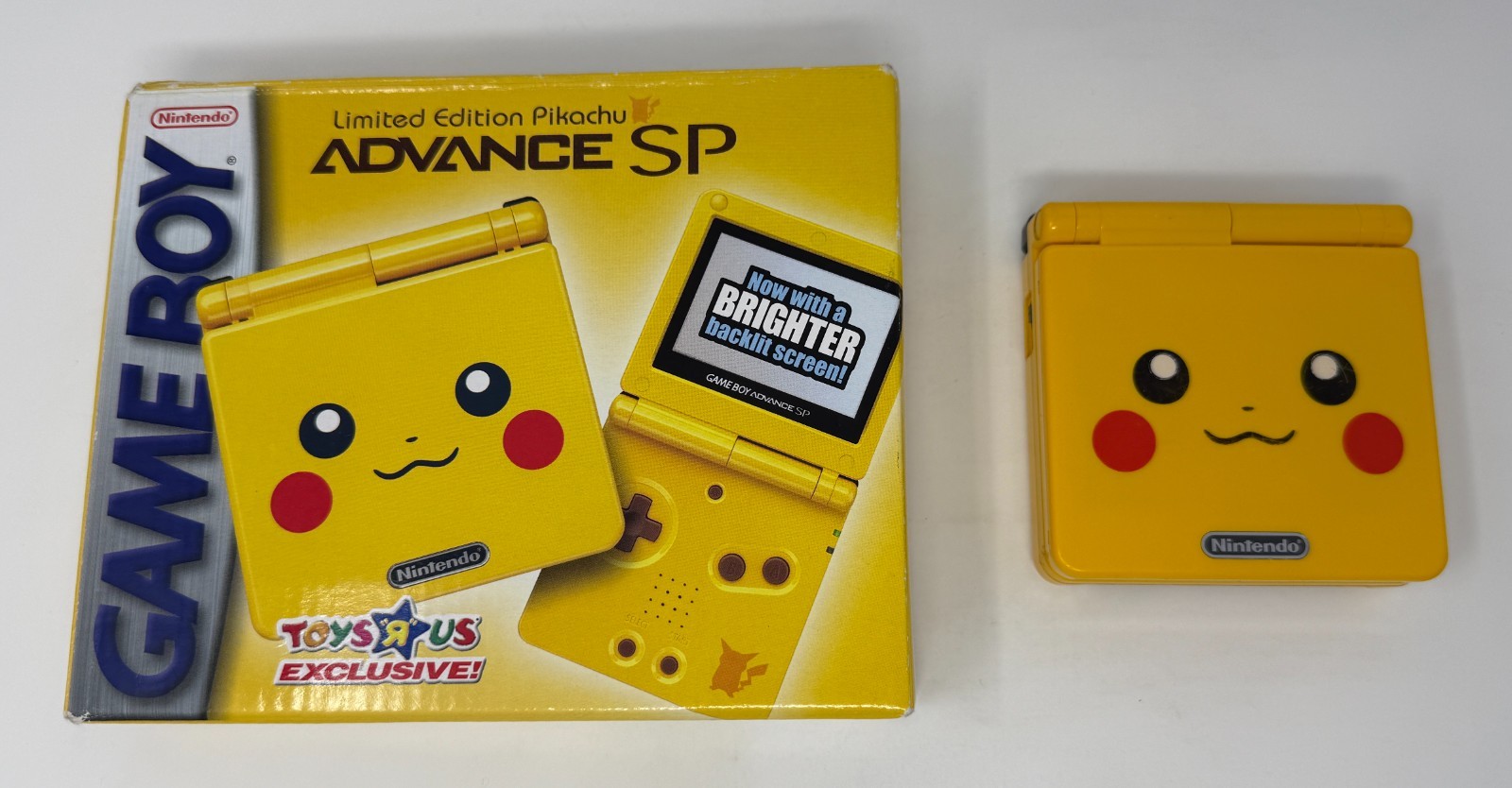 Nintendo Gameboy Advance SP Toys «R» Us Exclusive Limited Edition Pikachu IN BOX