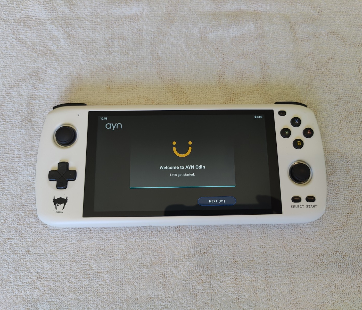 AYN Odin Lite White w/ Carrying Case
