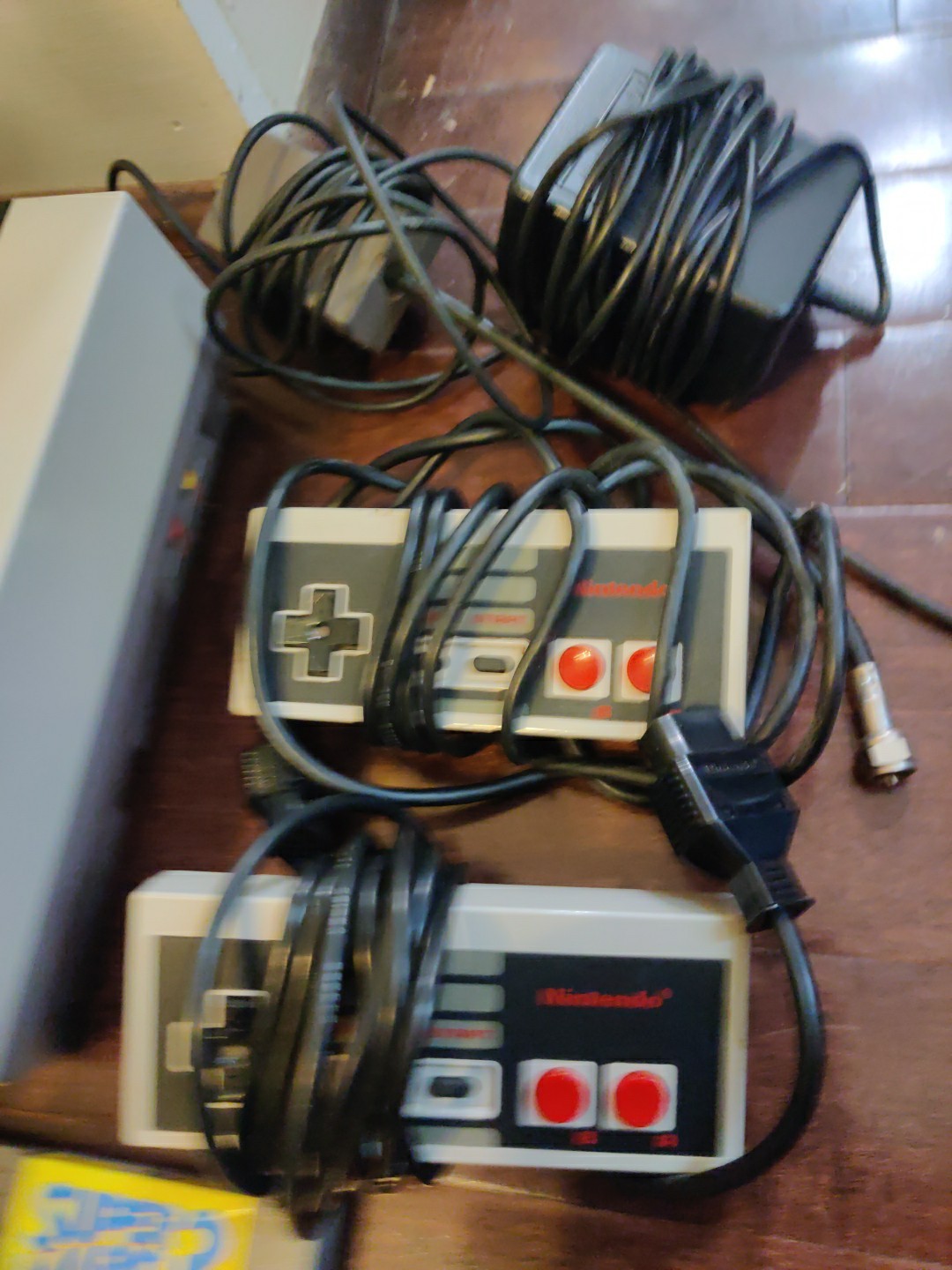 Nintendo NES Action Set Home Console White/Gray Super Mario Trilogy – Excellent