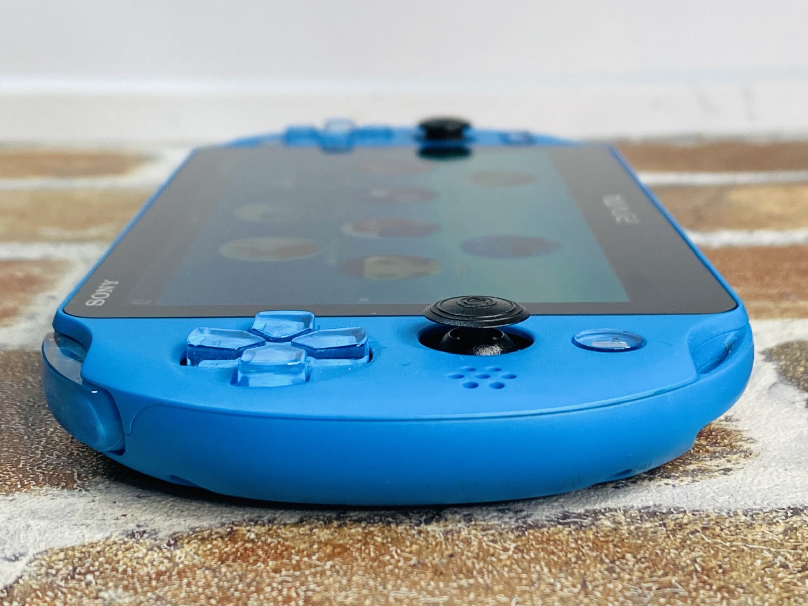 PS Vita PCH-2000 ZA23 Aqua Blue SONY PlayStation Japan 8GB Charger No.2