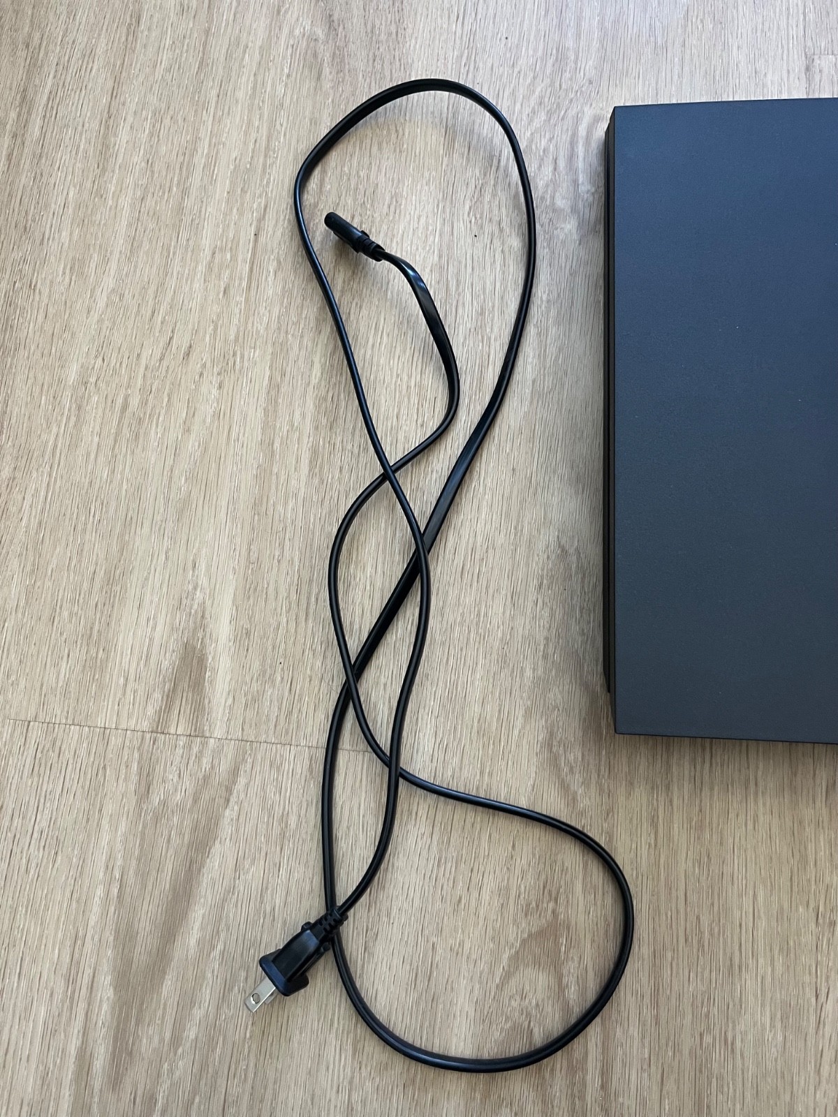Sony PlayStation 4 PS4 Gaming Console 500GB Black With Two Controllers & Cords