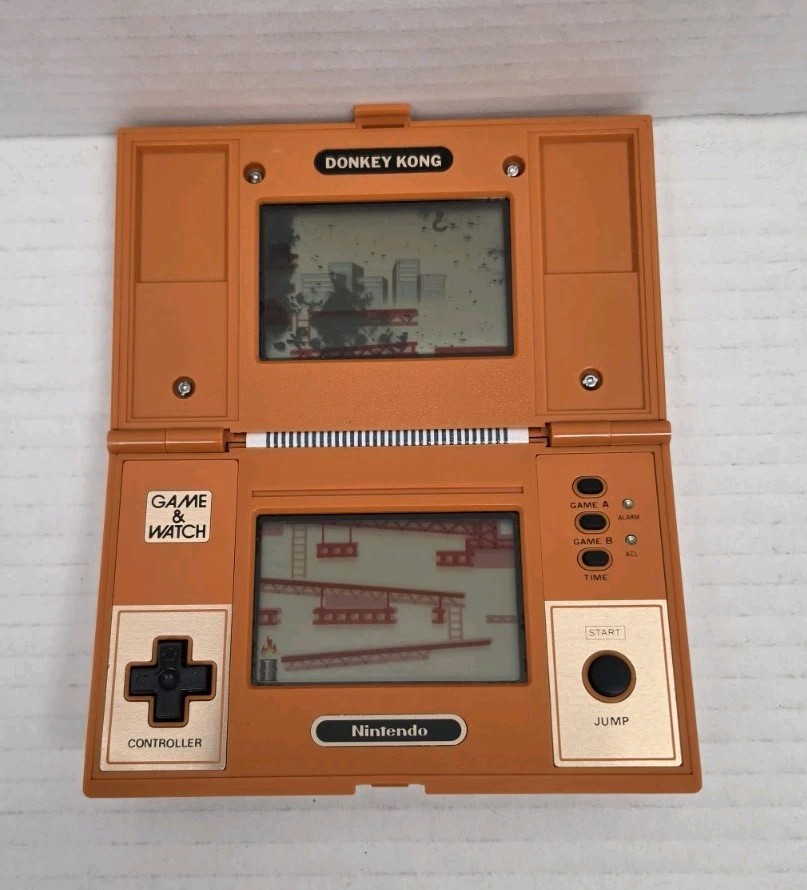 Vintage 1982 Game & Watch Nintendo Multi Screen Donkey Kong for Parts or Repair