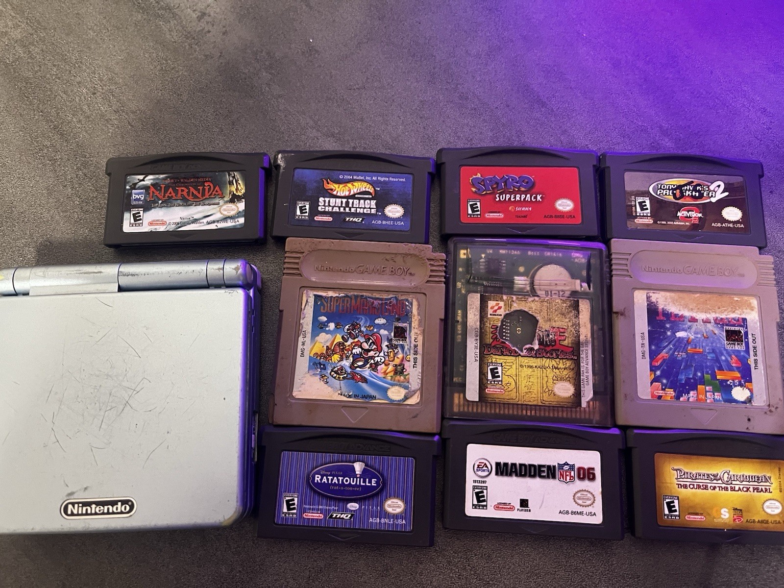 Nintendo Game Boy Advance SP Handheld System Silver + 10 Game boy games