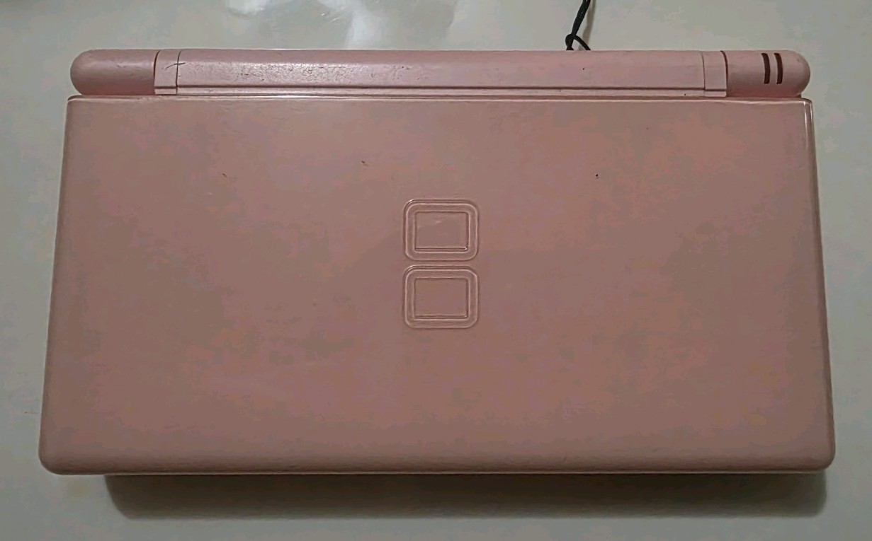 Nintendo DS Lite Pink Handheld Console w/ Case Charger Not Included Working.