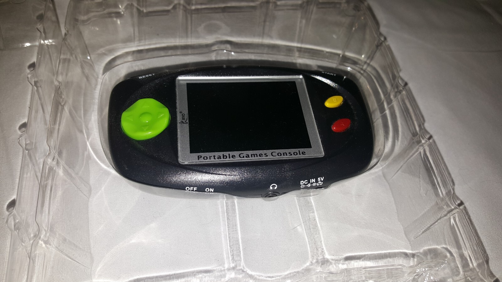 Kids Handheld Games Built-in 100 HD Video Games 2.5 Inch Portab Young Explorers