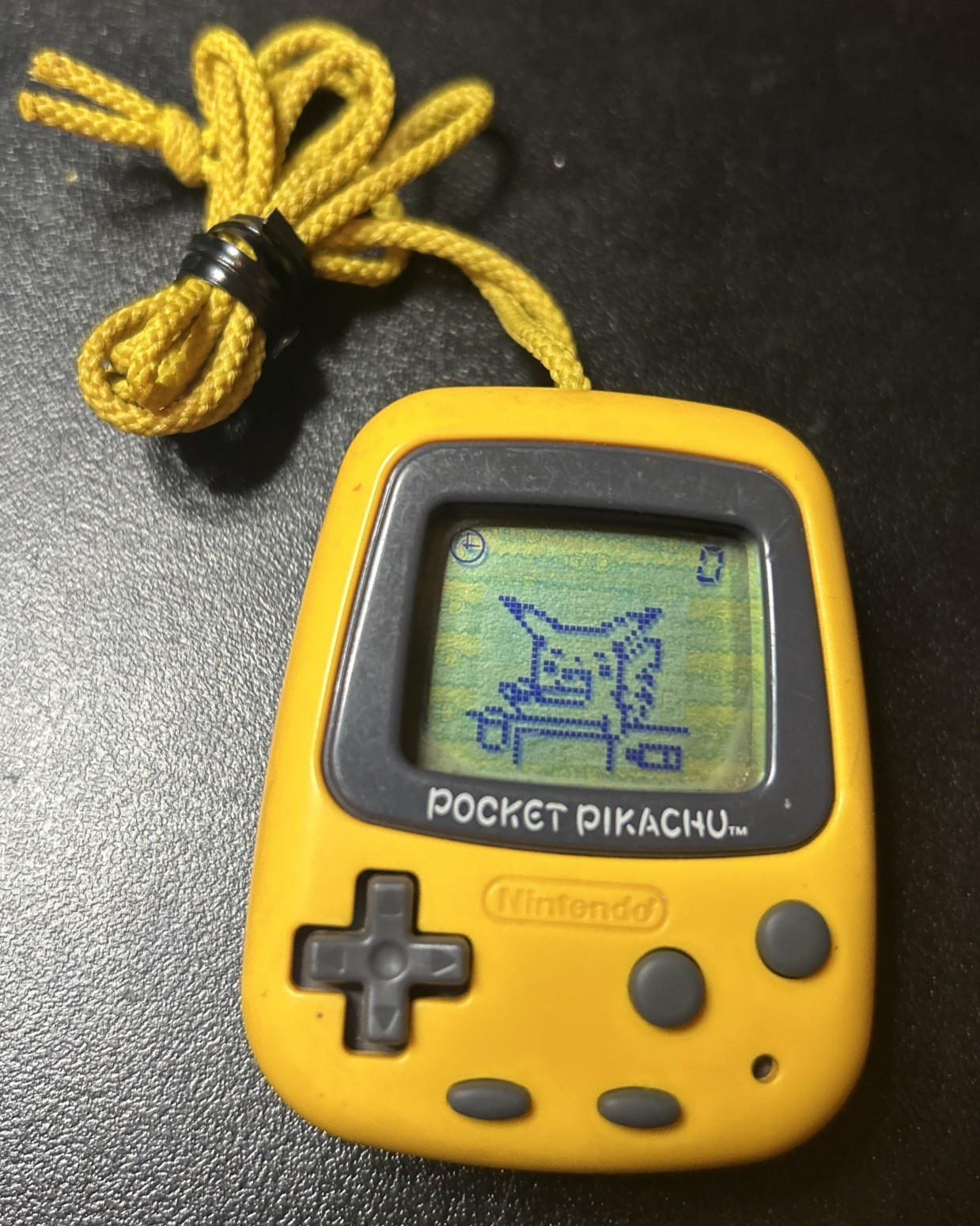 NINTENDO Pocket Pokémon Pikachu SOUND WORKS *Good Screen* Yellow Broken Clip