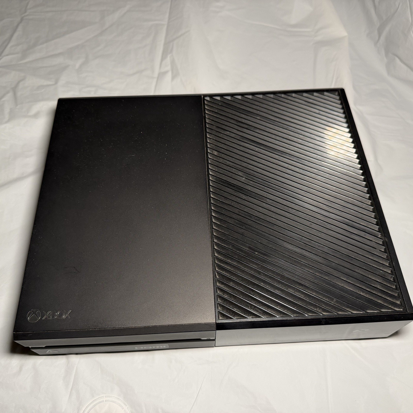 Original Microsoft Xbox One Model 1540 Console With Games, Box & Extras Read