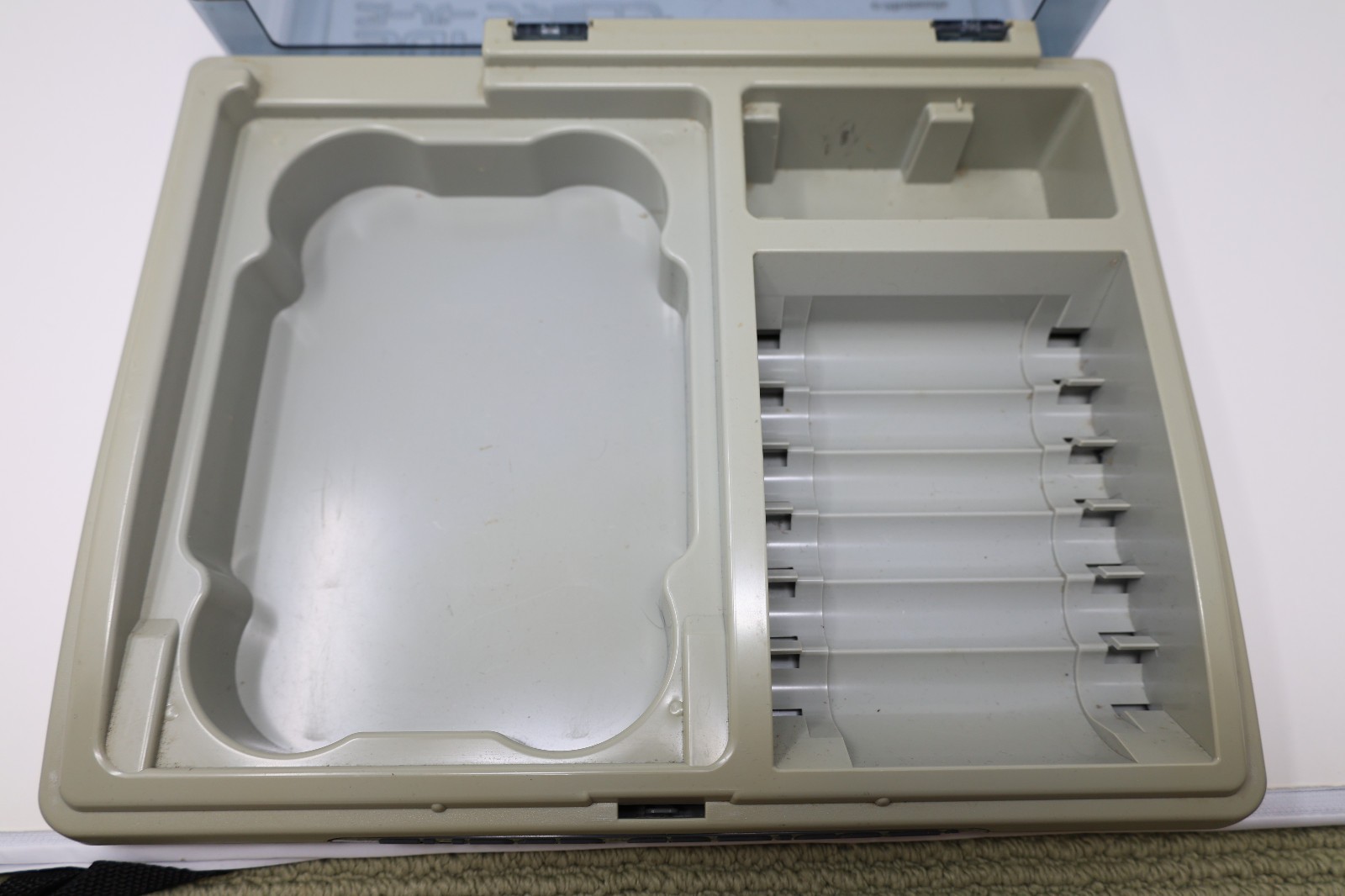 Super Famicom System Cartridge Storage Case YOSHI ISLAND Nintendo *US Seller*