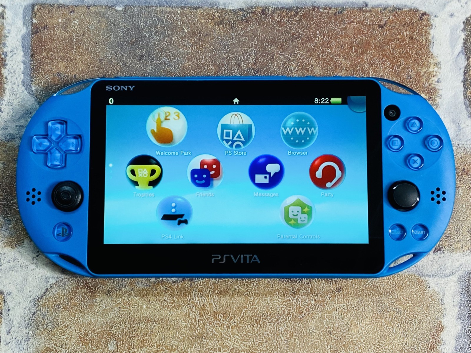 PS Vita PCH-2000 ZA23 Aqua Blue SONY PlayStation Japan 8GB Charger No.2