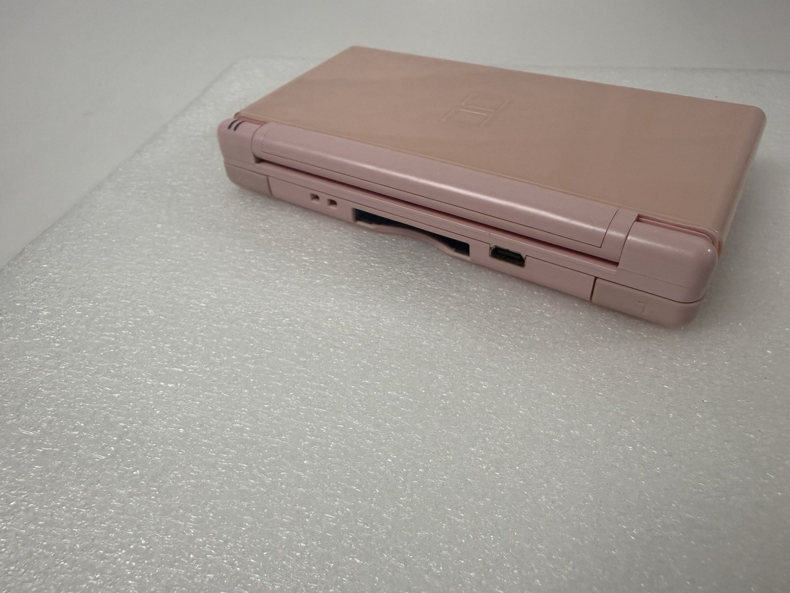 Nintendo DS Lite Console USG-001 w/charger – Coral Pink – GBA GOOD CLEAN TESTED