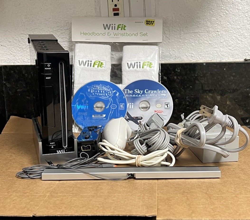 Nintendo Wii RVL-101 512MB Black W/OEM Wii Motion Plus Controller & Cords Tested