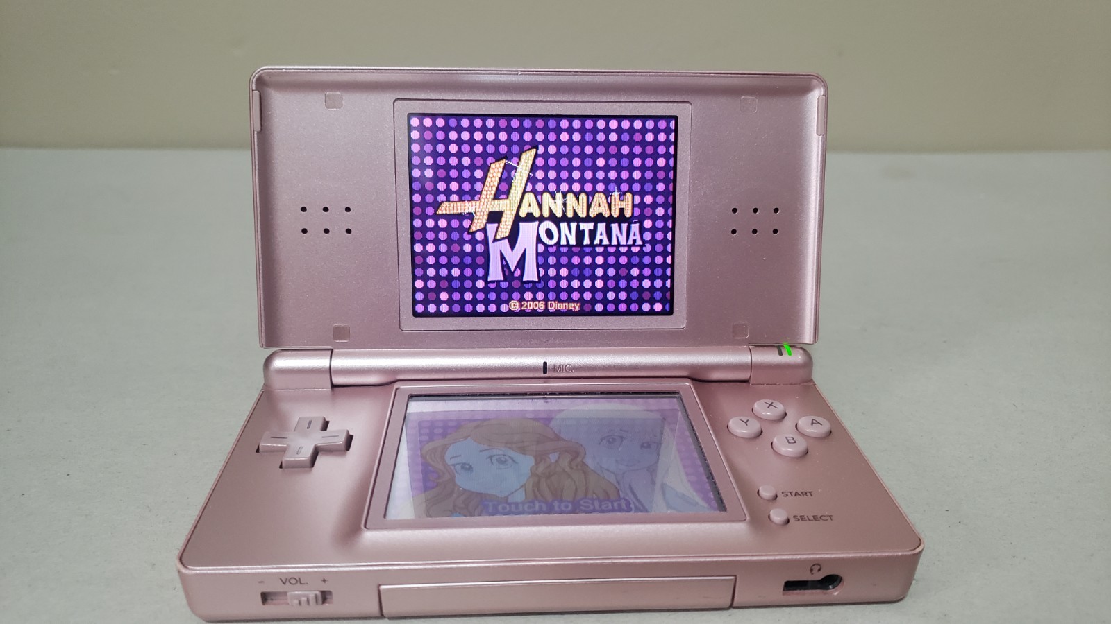 Nintendo DS Lite Metallic Rose Pink With Box and 20 games