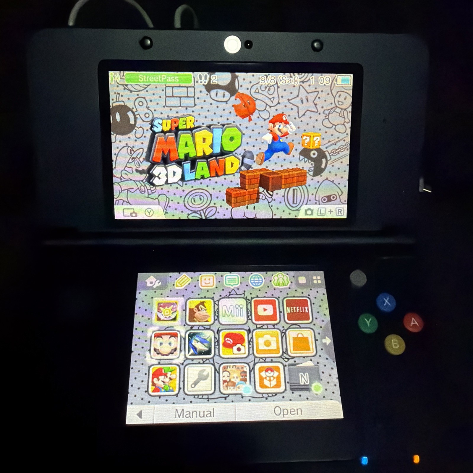Nintendo 3DS Super Mario System – Black Friday Edition 20+ games Preinstalled