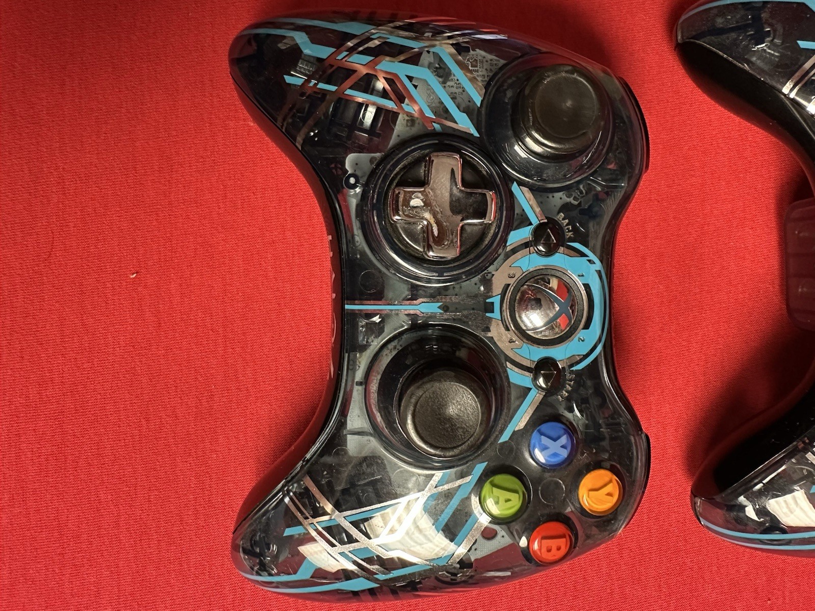 Halo 4 Edition Xbox 360 Slim Console 320 Gb + 2 Controllers
