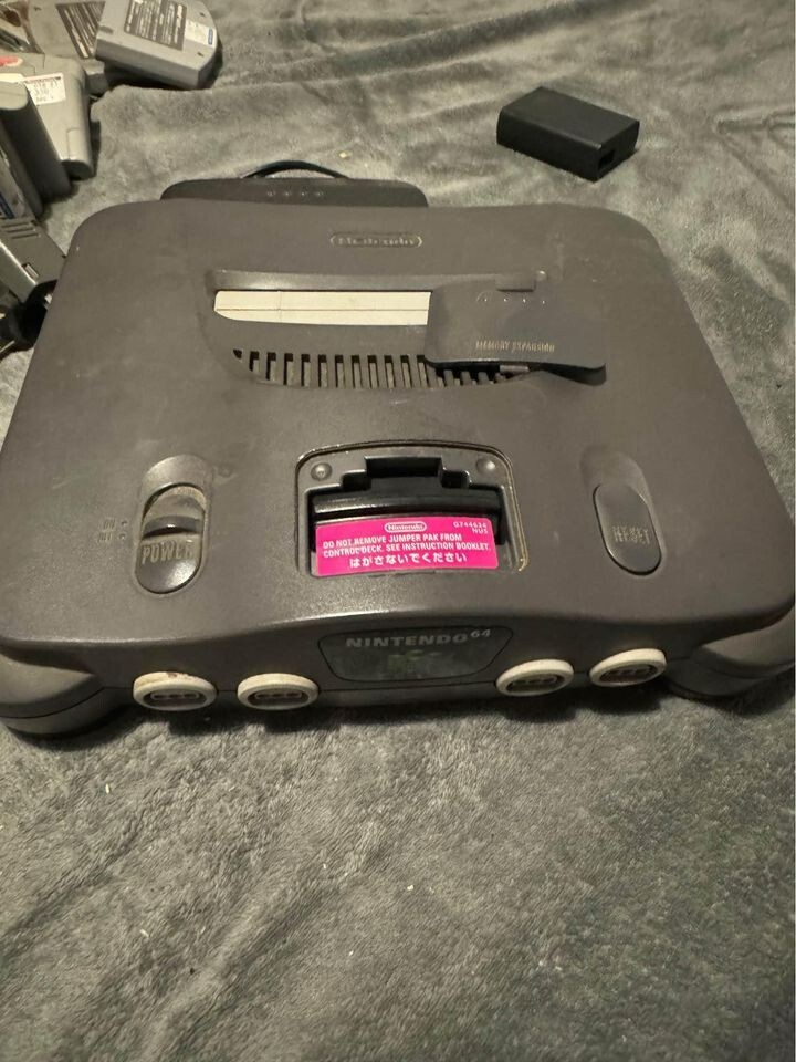 Nintendo 64 Black Console with Games (NTSC-J)