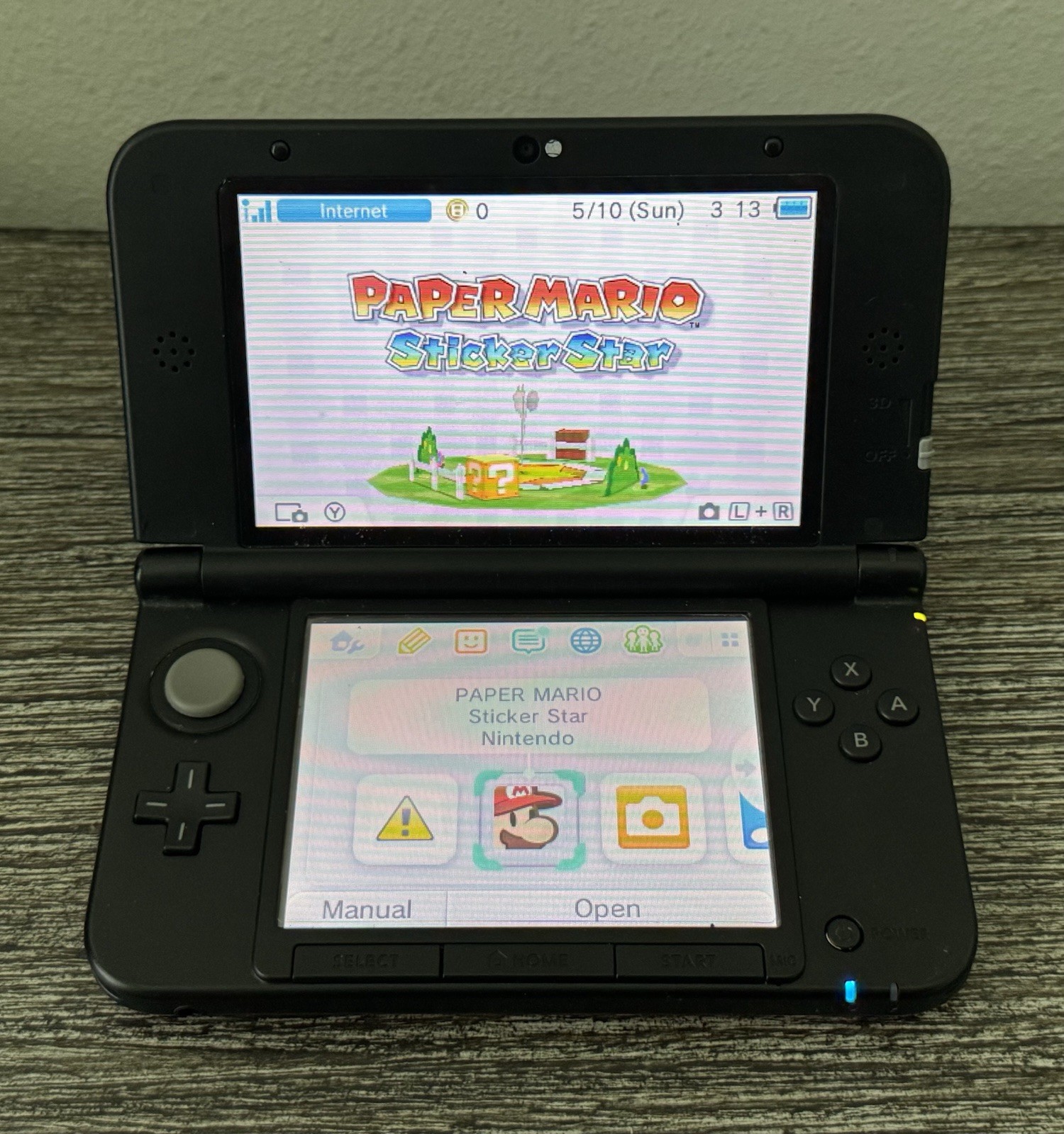 Nintendo 3DS XL Handheld System Red/Black SPR-001 w/ Charger & Stylus TESTED